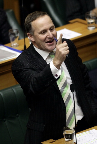 Фоторепортаж с собрания по новому законопроекту министра финансов Билла Инглиша в Новой Зеландии