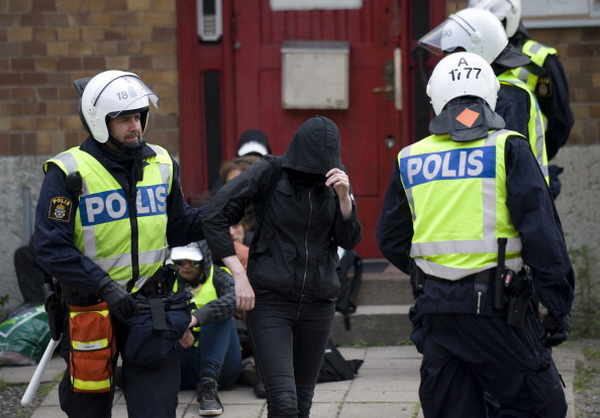 Фоторепортаж об акции протеста в Швеции против строительства мечети в Гетеборге