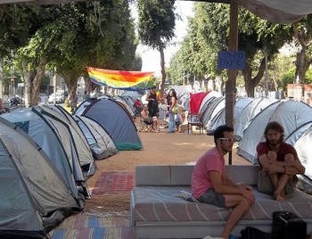 Сотни израильтян в центре Тель-Авива поселились в палатках в знак протеста против непомерной квартплаты. Фото: welt.de