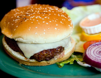 Гамбургеры со сверчками появились в ресторанах Нью-Йорка