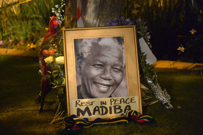 Мир скорбит о кончине Нельсона Манделы
