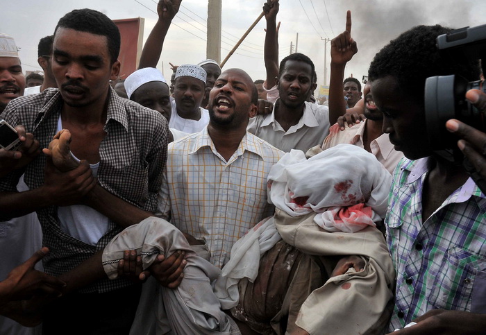 За три дня протестов в Судане погибли не менее 30 человек. Фото: EBRAHIM HAMID/AFP/GettyImages