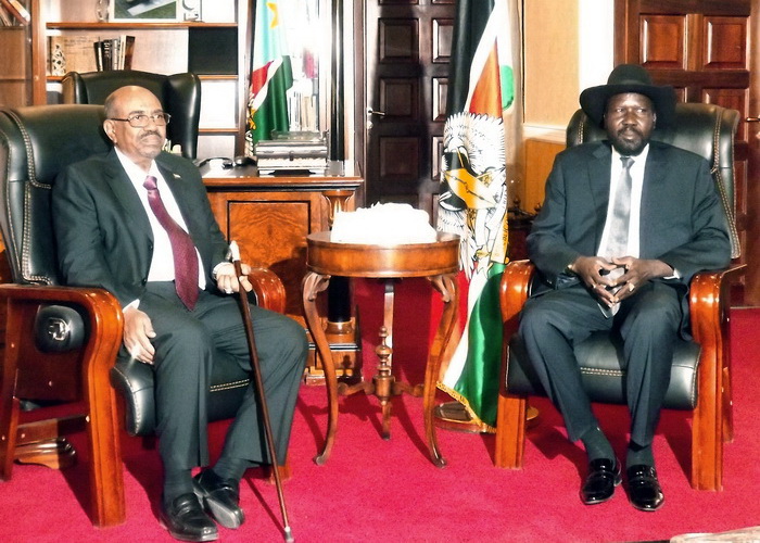 Президент Судана Омар аль-Башир и президент Южного Судана Салва Киир. Фото: SAMIR BOL/AFP/Getty Images