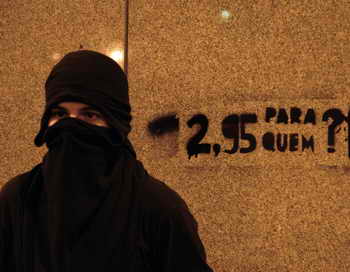 В Сан-Паулу анархисты разгромили автовокзал