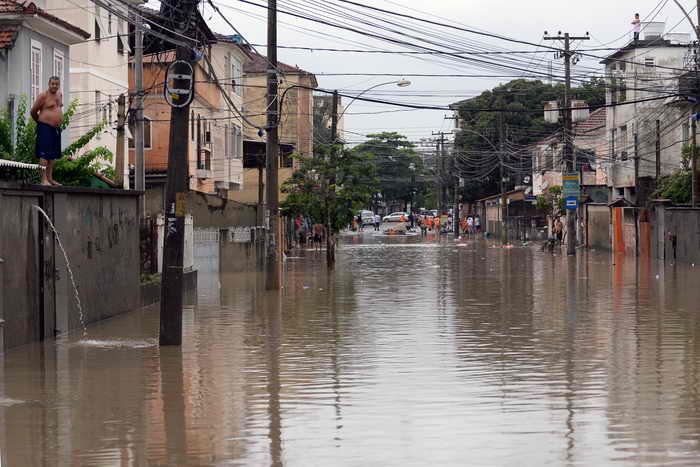 Из-за наводнений в Бразилии погибли 20 человек