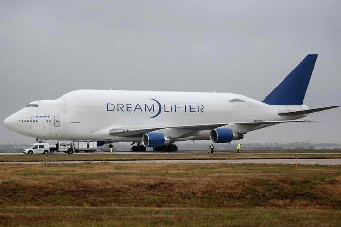 Самый большой в мире грузовой самолёт Dreamlifter 747 заблудился в Канзасе. Фото:  Brett Deering/Getty Images