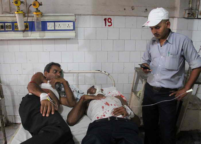 Число пострадавших в результате взрывов в Индии достигло 20 человек. Фото: STR/AFP/Getty Images  