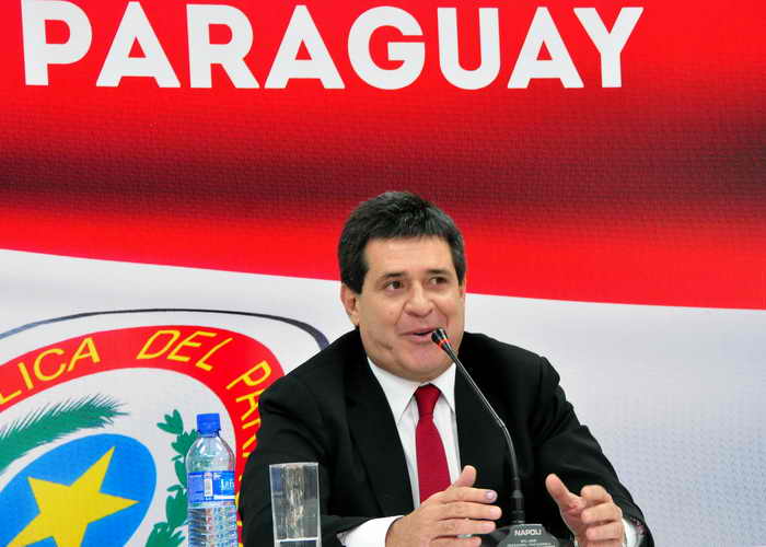 Новый президент Парагвая жертвует свою зарплату на благотворительность