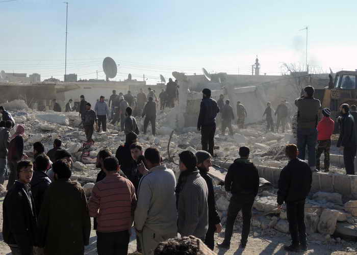 Бомбардировки города Алеппо унесли жизни 330 человек