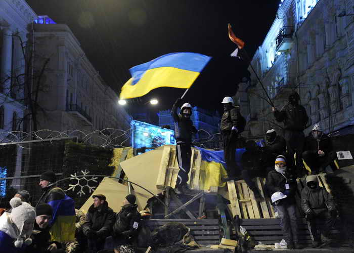 Евромайдан: в правительственном квартале Киева завершился штурм баррикад