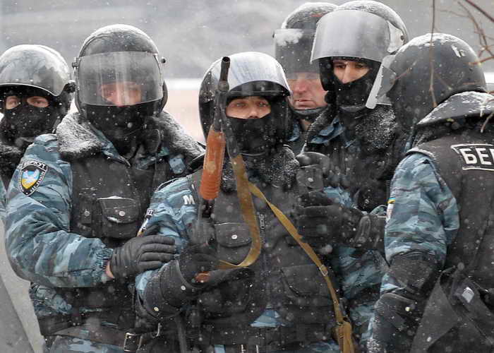 В Киеве убиты трое участников акции протеста. Фото: SERGEI SUPINSKY/AFP/Getty Images 