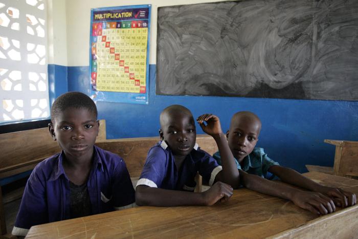 ЮНЕСКО: четверть миллиарда детей не умеют читать и писать