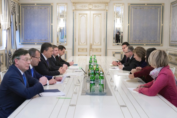 Янукович подпишет Соглашение по мирному урегулированию украинского кризиса. Фото: ANDREI MOSIENKO/AFP/Getty Images