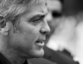 Джордж Клуни выразил восхищение протестующим на Майдане