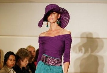 Коллекция женской одежды Badgley Mischka 2009. Фото:  Amy Sussman/Getty Images | Epoch Times Россия