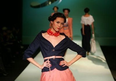 Южнокорейская коллекция от Gee Choon Hee на Неделе Моды в Сеуле. Фото: Chung Sung-Jun/Getty Images | Epoch Times Россия