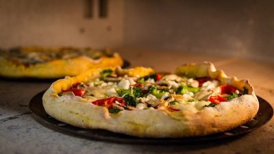Итальянская пицца – «лакомый кусочек Италии»