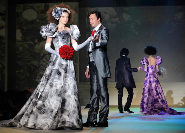 Свадебные платья от известного японского дизайнера YUMI KATSURA. Фото: TORU YAMANAKA/AFP/Getty Images) | Epoch Times Россия