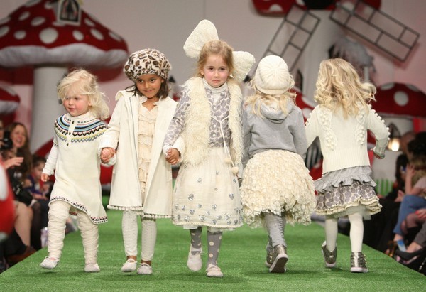 Детская коллекция от Трелайз Купер на Недели моды-2010. Фото:Sandra Mu/Getty Images  | Epoch Times Россия