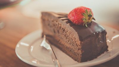 Шоколадный торт: самый легкий и самый вкусный рецепт