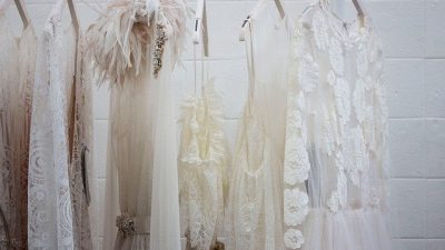 Свадебные платья из коллекции Seckin Ilker на неделе моды в Нью-Йорке
