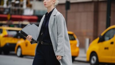 Женские пальто и костюмы от бренда «Ольга»