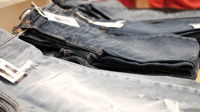 Модная джинсовая одежда весна-лето 2013