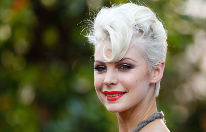 Модель Кейт Пек продемонстрировала модную причёску 1 декабря 2013 года в Сиднее (Австралия). Фото: Brendon Thorne/Getty Images | Epoch Times Россия