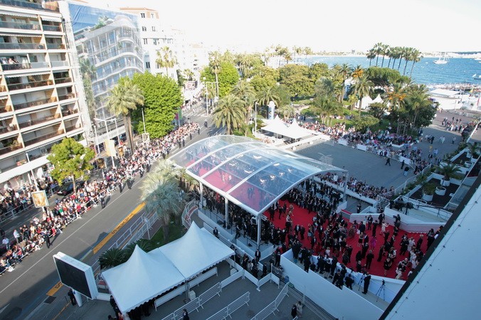 Фестиваль в Каннах открылся фильмом «Принцесса Монако», вызвавшим скандал. Фото: ABJ - Pool/Getty Images | Epoch Times Россия