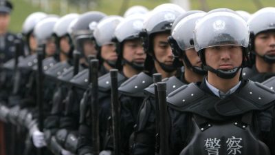Китайский режим запугал граждан мерами безопасности