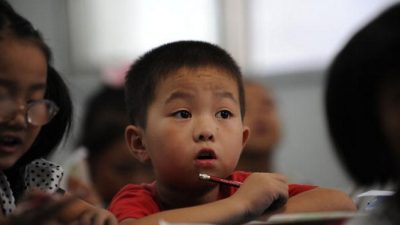 Китайских школьников больше не заставляют горячо любить компартию