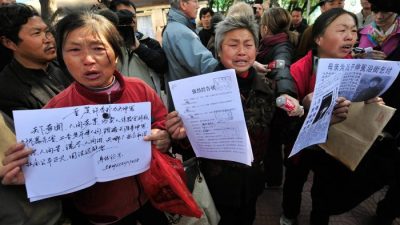 Петиционеры в Китае ворвались в «чёрную тюрьму» и освободили друга