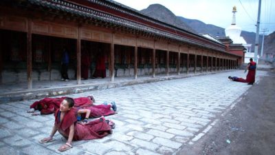 Тибетских монахинь выгнали из монастыря за отказ от «патриотического воспитания»