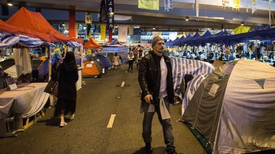 Кинозвезда из «Человека-паука» — Джеймс Франко замечен в Гонконге на месте протестов?