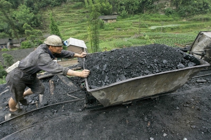 Угольная промышленность Китая терпит миллиардные убытки. Фото: LIU JIN/AFP/Getty Images | Epoch Times Россия