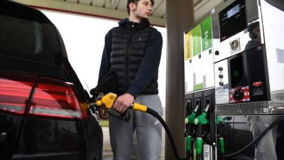 Франция намерена избавиться от дизельных авто