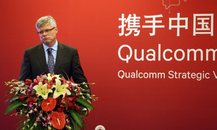 Генеральный директор Qualcomm Стив Молленкопф на пресс-конференции в Пекине, Китай, 24 июля 2014 г. (ChinaFotoPress через Getty Images) | Epoch Times Россия