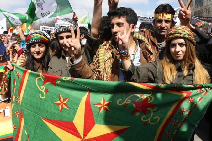 Курды провели митинг в Турции (видео) - ET | The Epoch Times