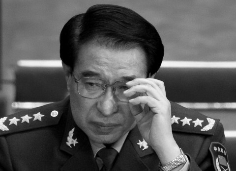 Сюй Цайхоу, покойный председатель Центральной военной комиссии КПК, присутствует на пленарном заседании Всекитайского собрания народных представителей в Большом зале народных собраний в Пекине, Китай, 11 марта 2012 г. (AP Photo / Andy Wong) | Epoch Times Россия
