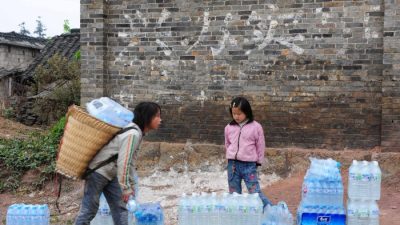 Бутилированная вода набирает популярность в разных странах по разным причинам