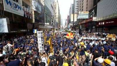 Фракции КПК намерены по-разному решать гонконгский вопрос