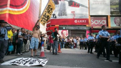 Протестующие Гонконга не намерены сдаваться после рейда полиции