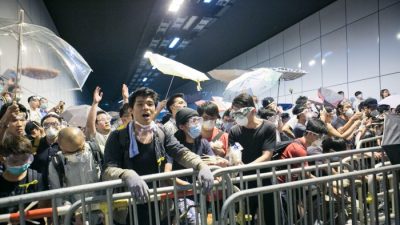 Гонконгские протестующие хотели захватить тоннель