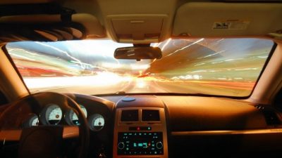 Особенности монтажа современных автомобильных стекол