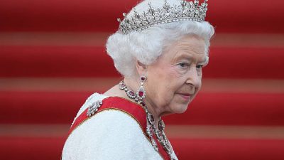 Почему китайский премьер потребовал встречи с королевой Великобритании?