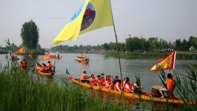 Фестиваль драконьих лодок объединяет людей