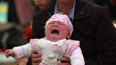 Молодой китаец продал новорождённую дочь, чтобы купить айфон и мотоцикл