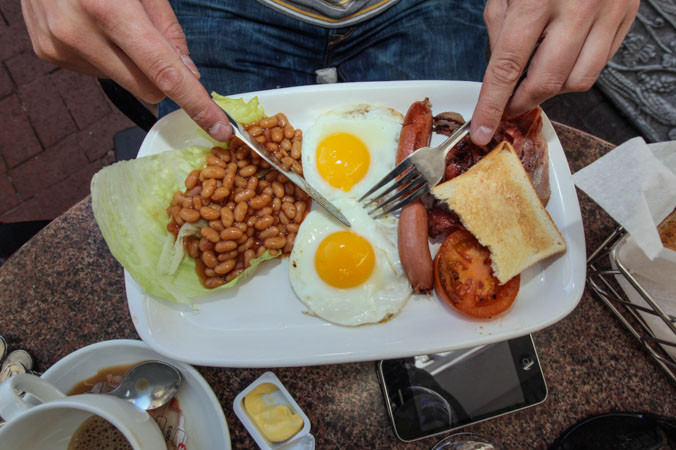 Ученые опровергли миф о невероятной полезности завтрака. Фото: Dan Kitwood/Getty Images | Epoch Times Россия