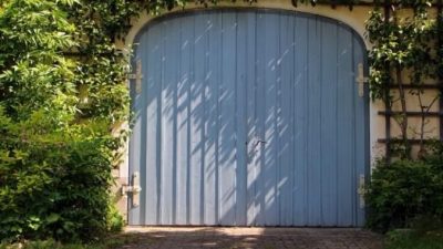 Как выбрать гаражные ворота?