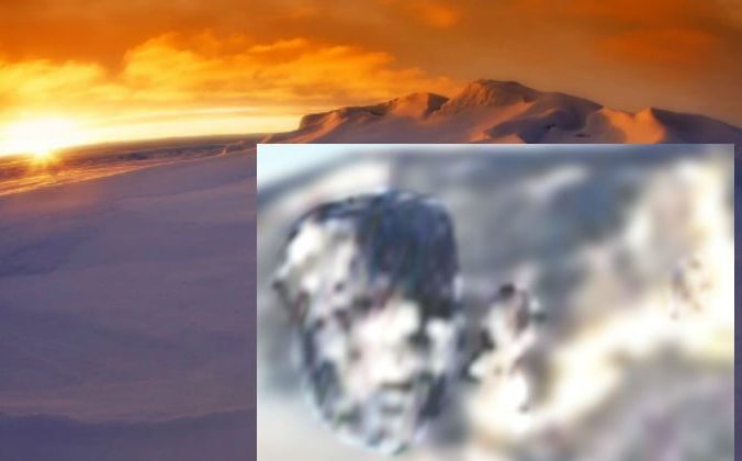 Спутниковое изображение того, что Уильям Джеймс Вилл считает доисторическим скульптурным изображением человеческой головы в Антарктиде. Фото предоставлено Уильямом Джеймсом Виллом | Epoch Times Россия